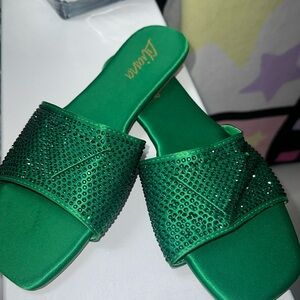 Green, I’m not sure what brand is it